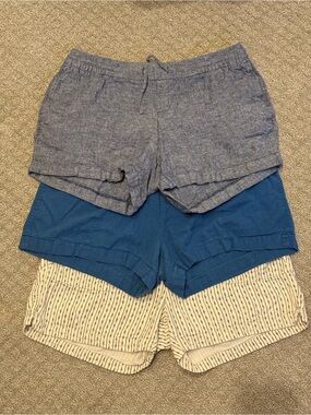 Old Navy Women's Blue and Light Blue Linen-Blend Shorts Set